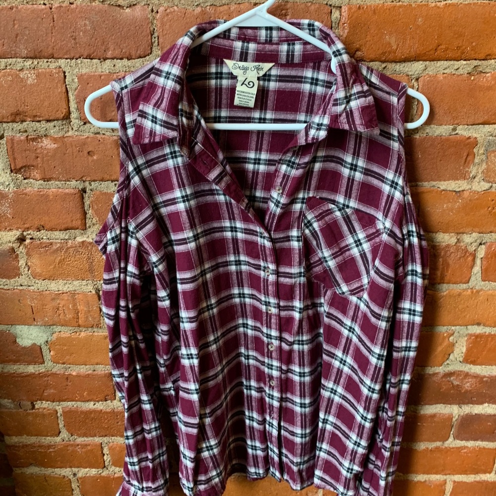 Cut out shoulders flannel